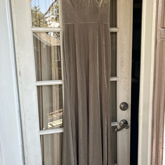 Revelry Quinn green velvet strapless dress - Picture 5 of 9